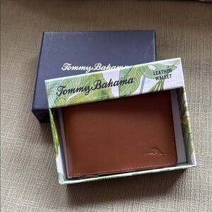TOMMY BAHAMA Brown Tan Leather Bi-Fold Wallet NIB